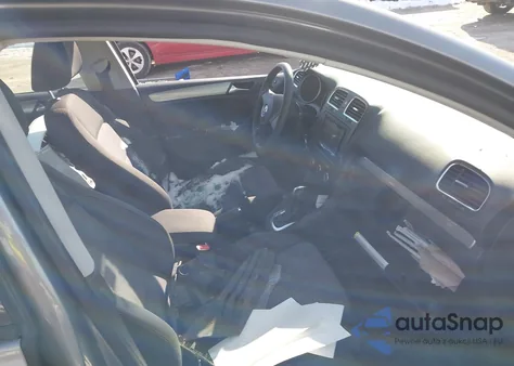 2014 Volkswagen Golf 2.5L из США, поврежденный, VIN WVWDB7AJ3EW006231